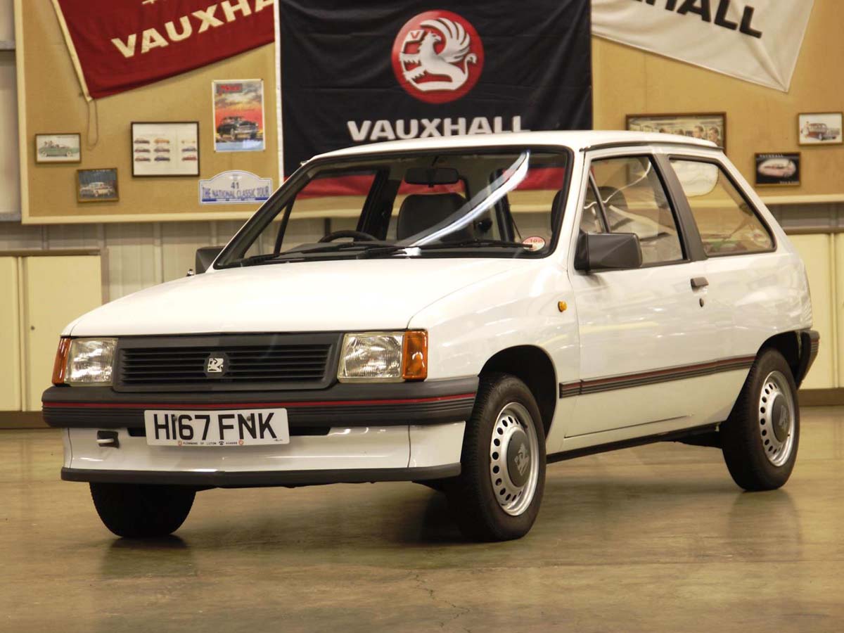 Vauxhall-Nova-1980s