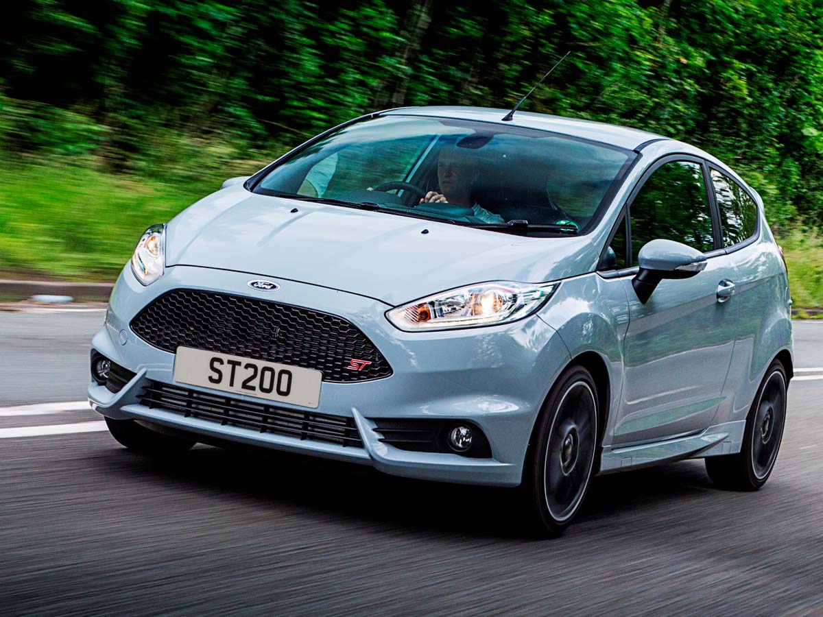 Ford-Fiesta-ST200