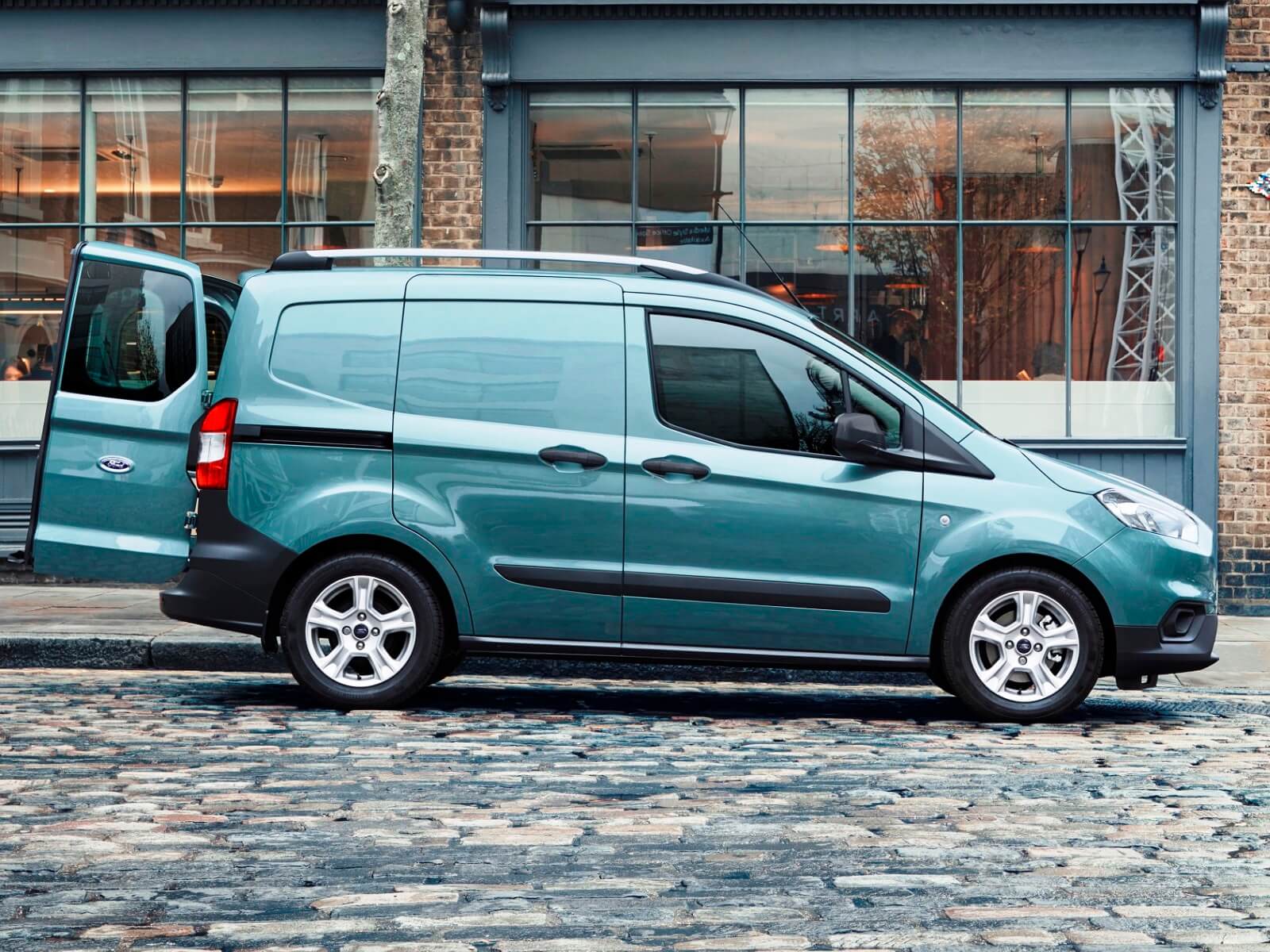 Ford Transit Courier