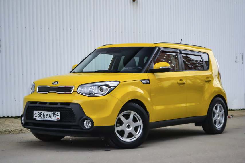Yellow Kia Soul
