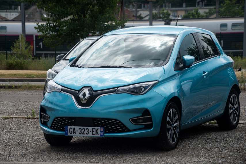 Image of a blue Renault Zoe