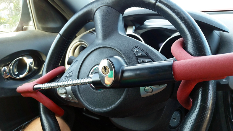 steering-wheel-lock