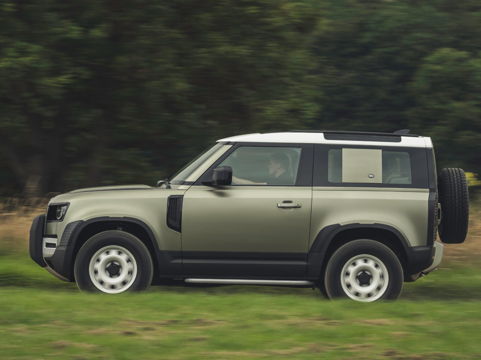 Land Rover Defender 90