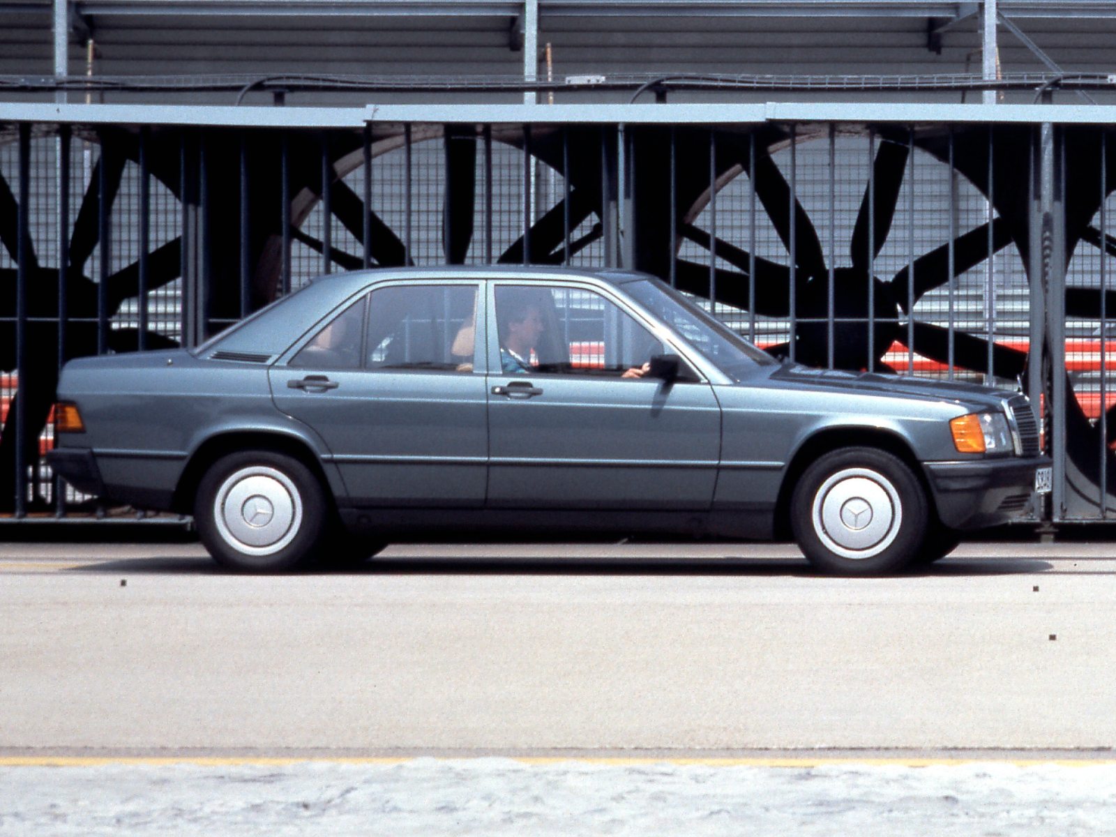 Mercedes-Benz 190