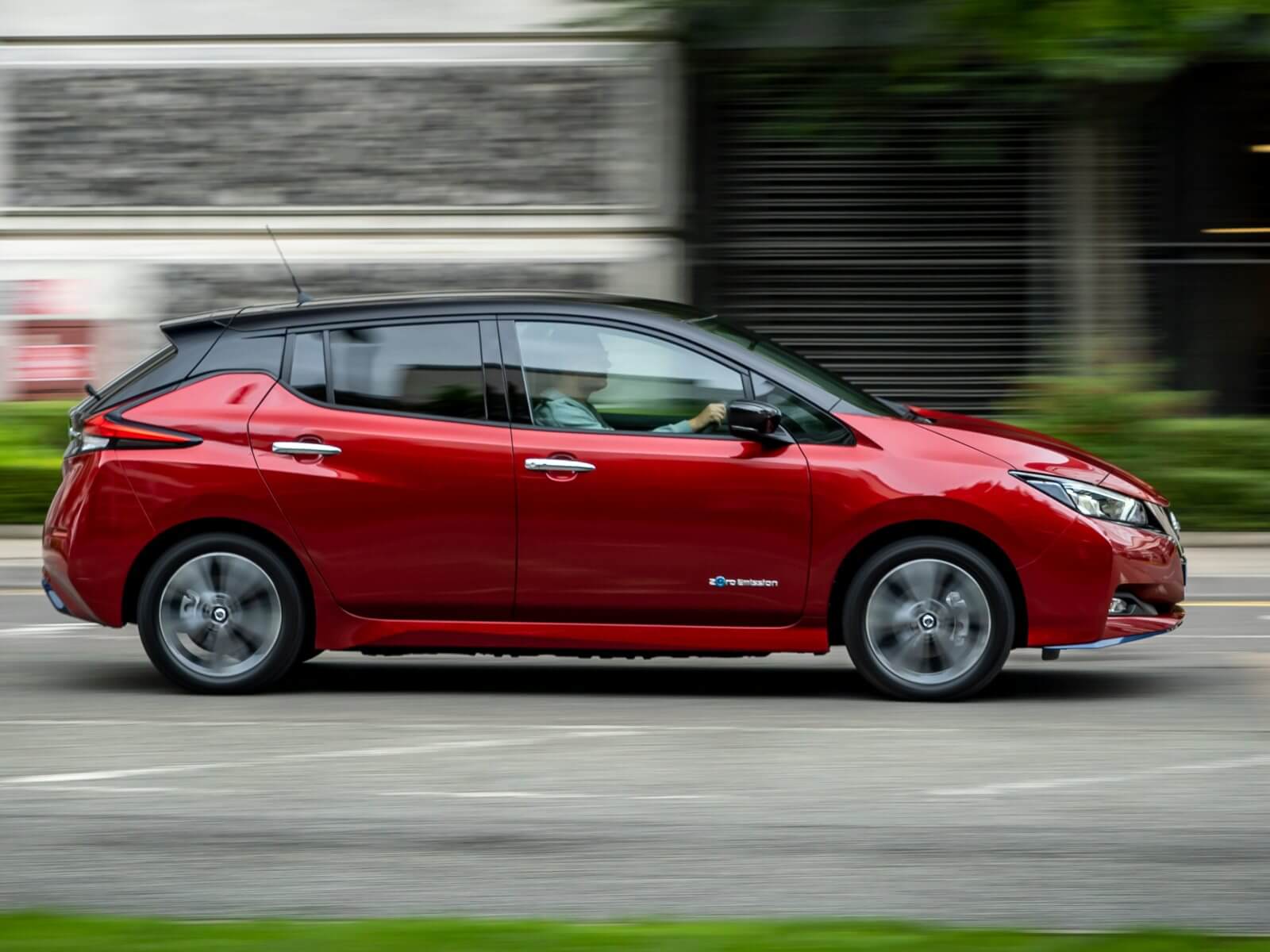 nissan-leaf-e