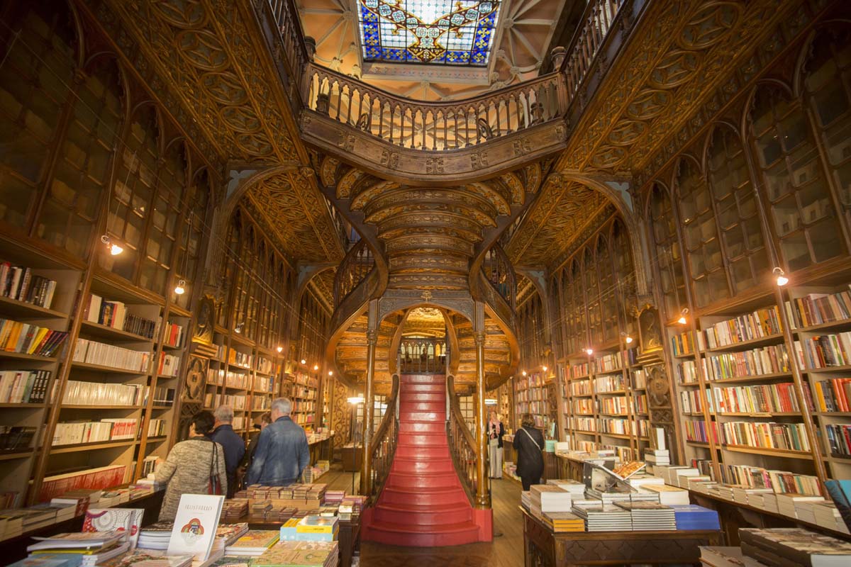 livraria-lello-bookshop-porto-portugal