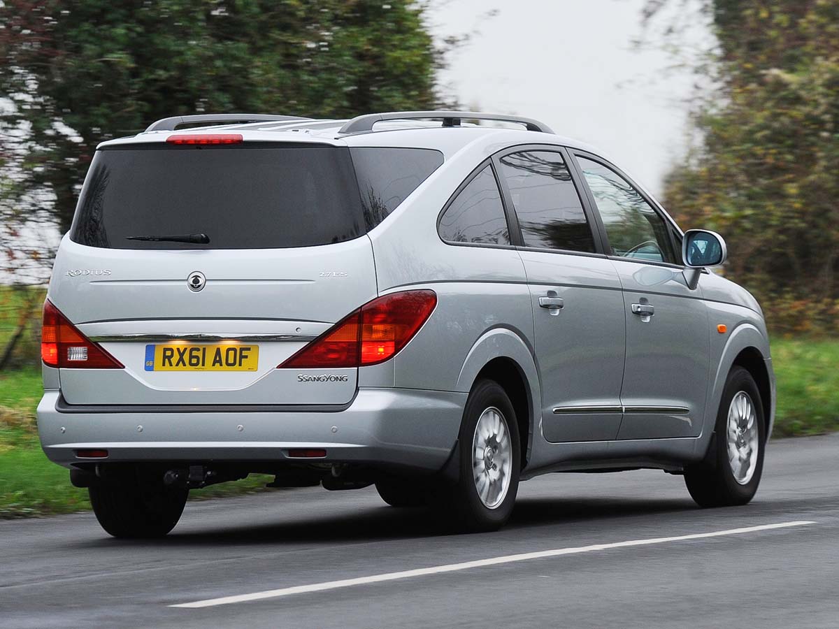 ssangyong-rodius