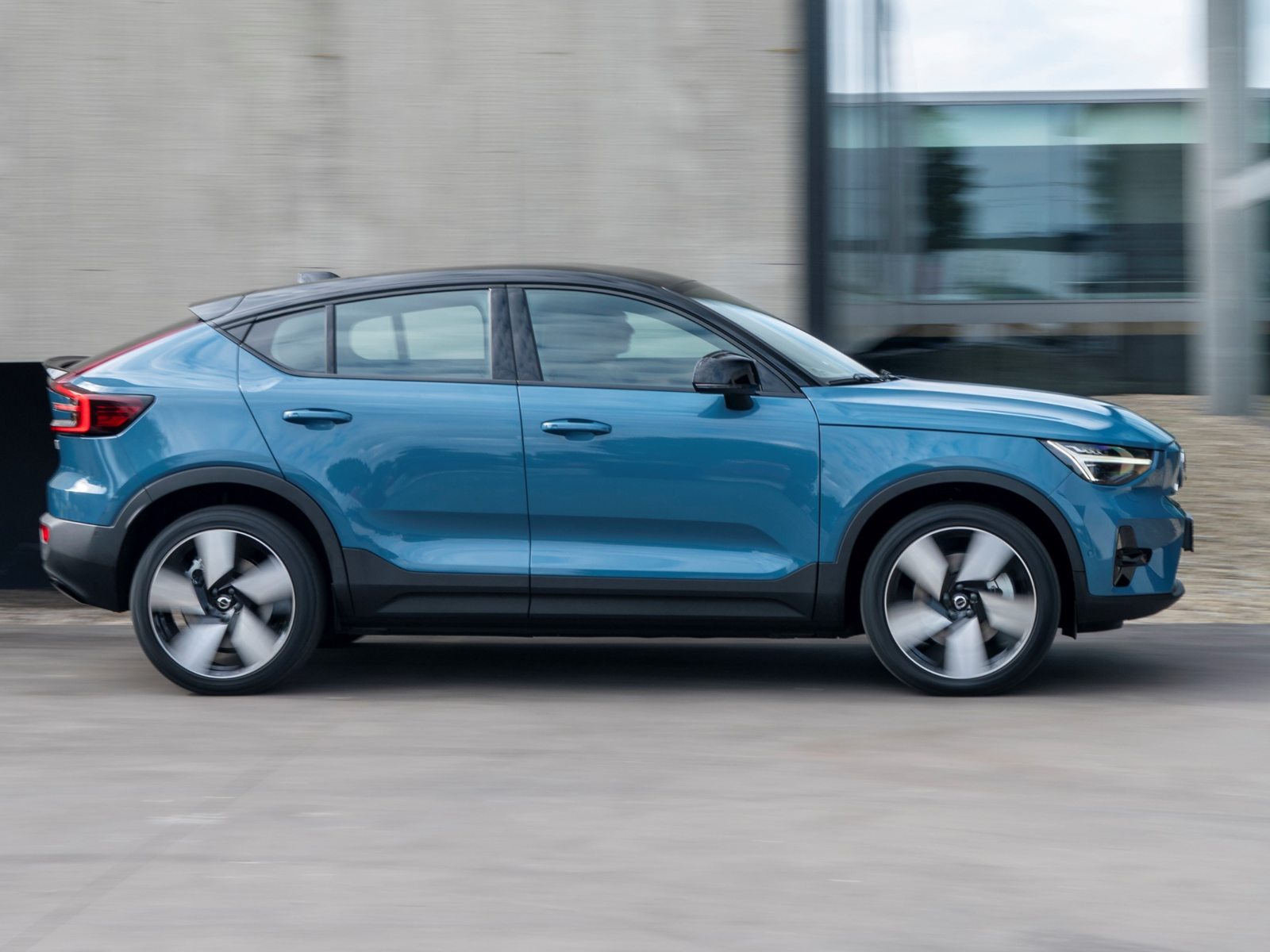 volvo-c40-recharge