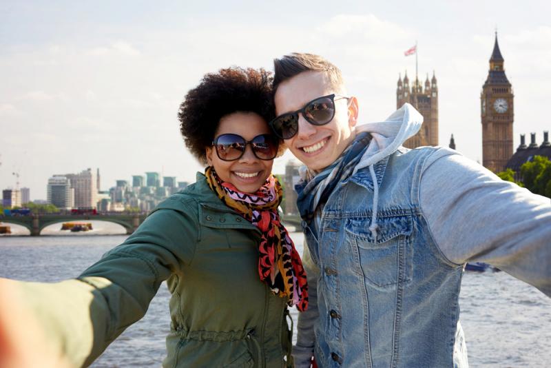 couple-holiday-uk