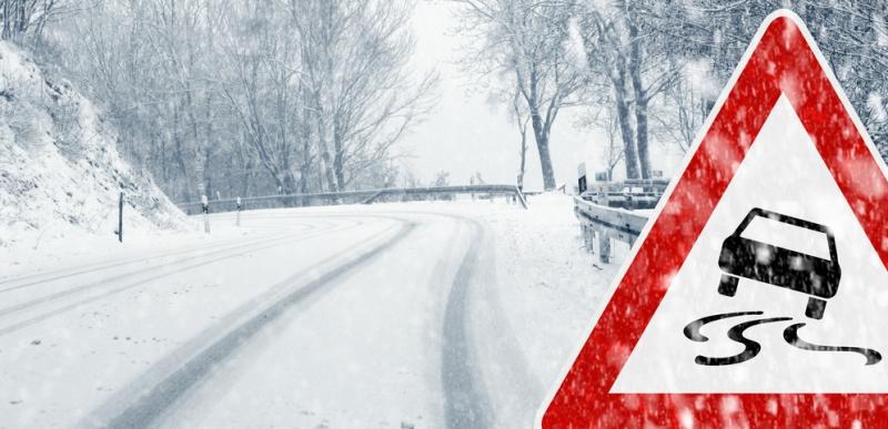 winter-roads-with-risk-of-accident-sign