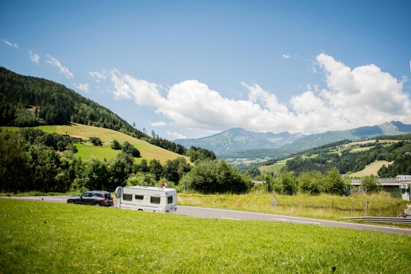 driving-in-the-alps