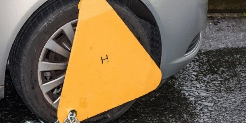 clamped-wheel