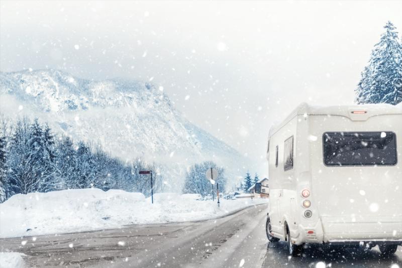 campervan-in-snow