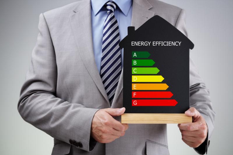 man-holding-energy-efficiency-EPC