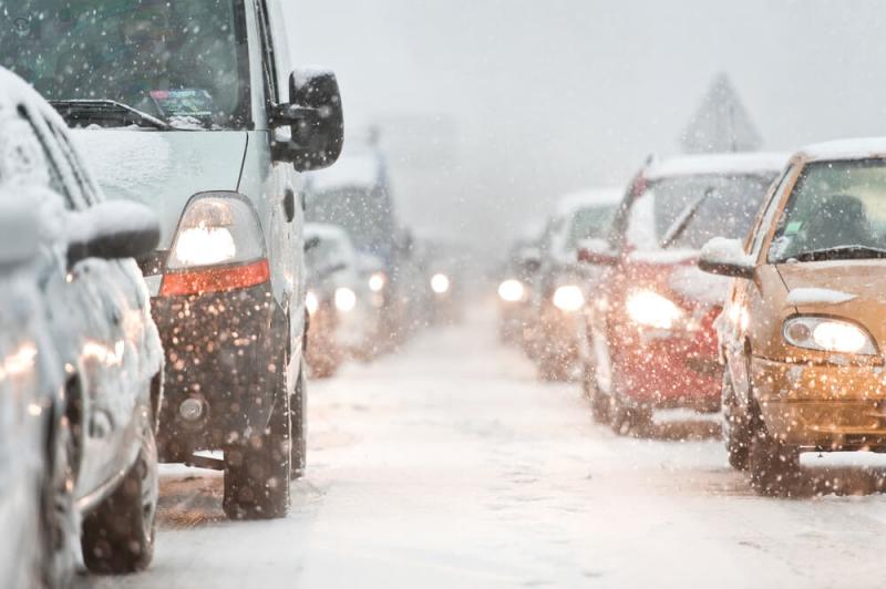 cars-queueing-on-the-road-in-snow