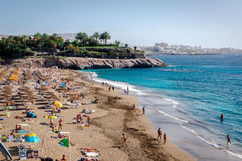 What to pack for a beach holiday in the winter