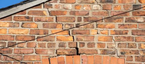 cracked-wall-subsidence
