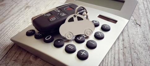 car-key-and-calculator